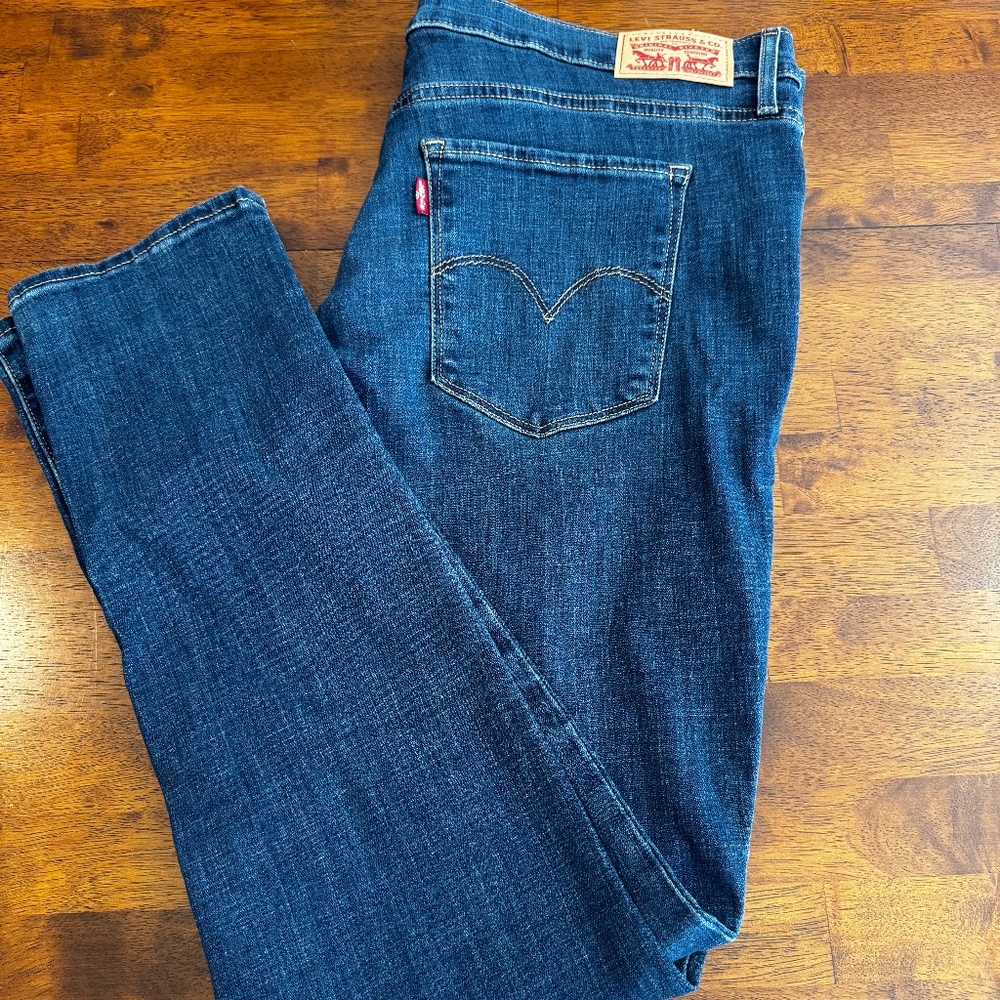 Levi's 311 Shaping Skinny Jeans - never worn